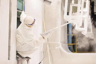 Spray application blended polyol